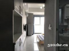重庆楼下就是万达广场 学堂湾轻轨 装修美丽 交通便利 拎包入